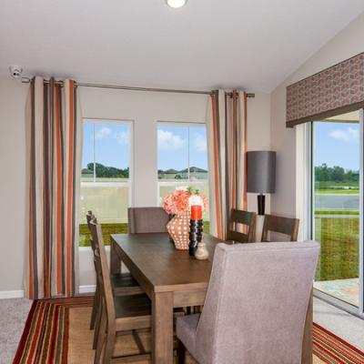 Riverstone, Lakeland dining area