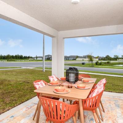 Riverstone, Lakeland covered porch