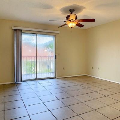 Living room, tile flooring